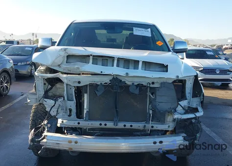 2021 Toyota Tundra 1794 Edition из США, поврежденный, VIN 5TFAY5F12MX043732